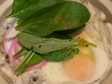 寒い日のお昼は鍋焼きうどん